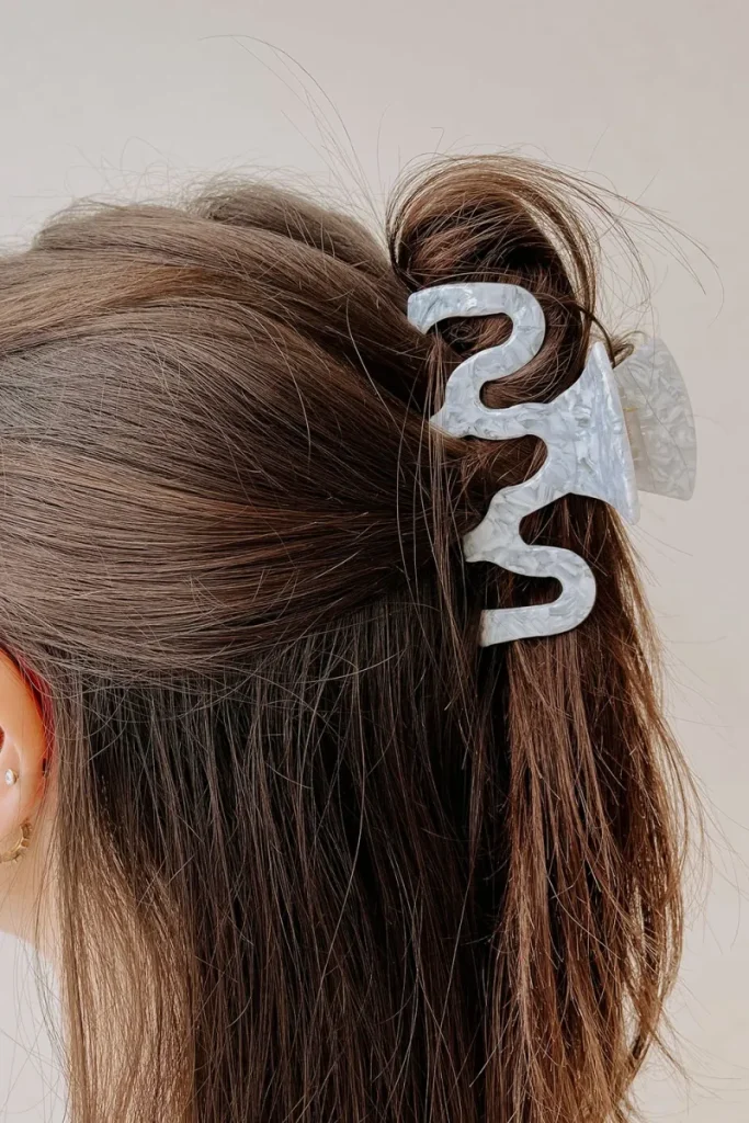 White Claw Clip