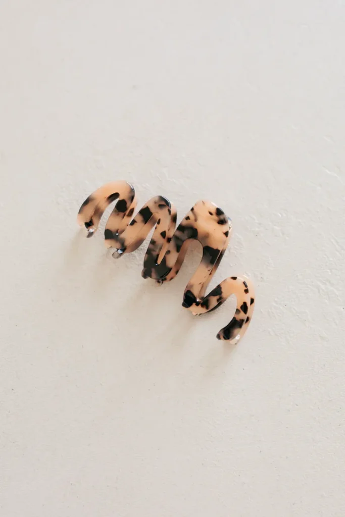 Brown Clip